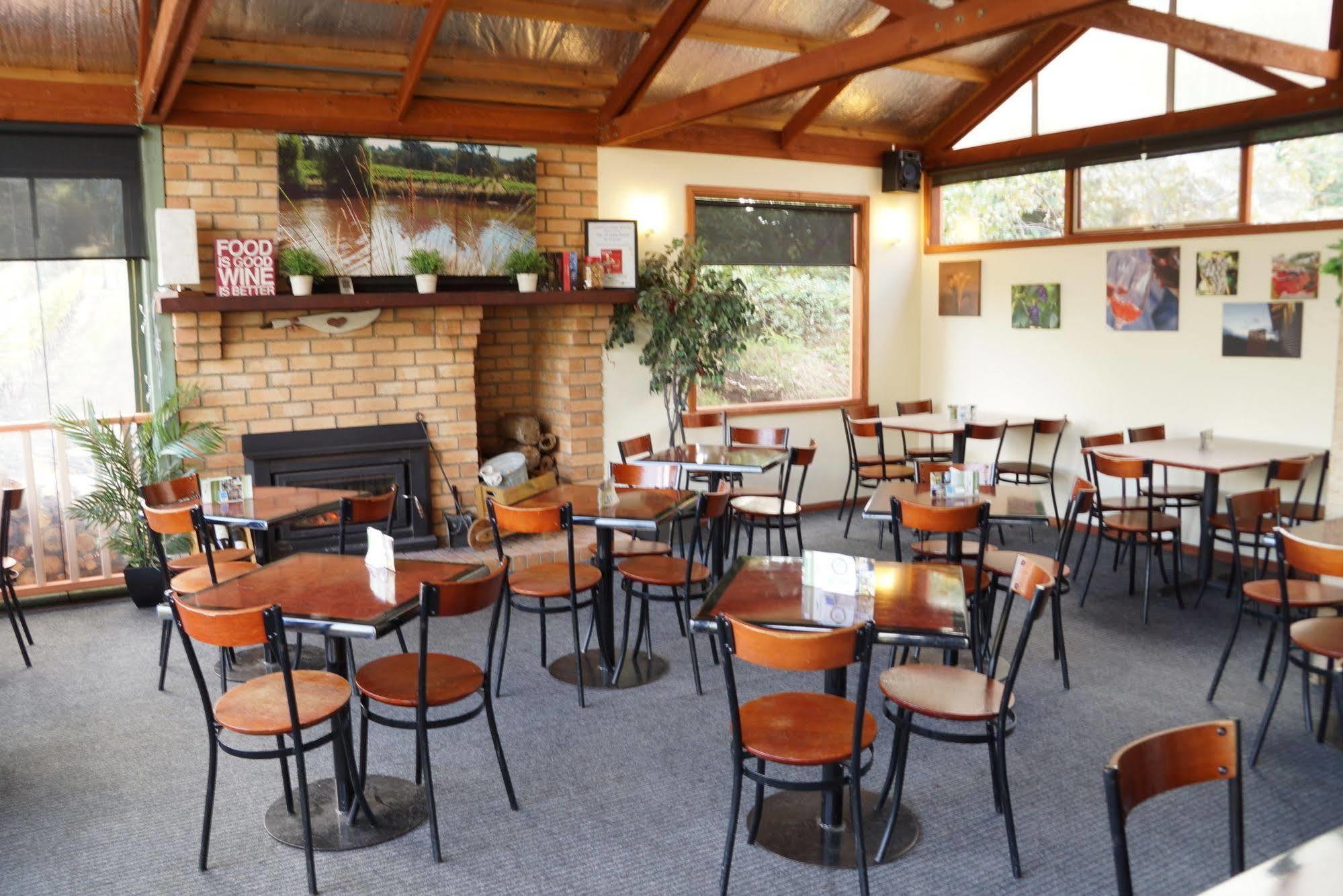 Gisborne Peak Winery Short Term Stays Exterior photo